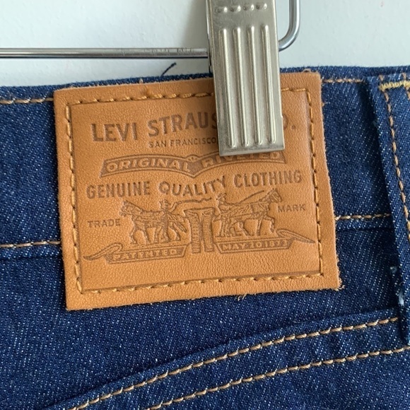 Levi's ribcage no mans land short in indigo dark blue, size 30 - Picture 7 of 14